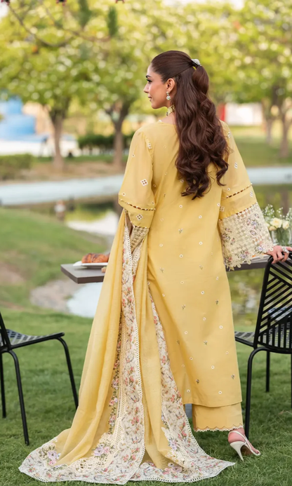 Unstitched Embroidered Lawn 3 Piece Chikn kari Suit Embroidered Dupatta